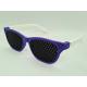 Foto chica del modelo 302Kids - Visiontrainer: Lentes reticulares, estenopeicos, anteojos, ejercicios visuales.