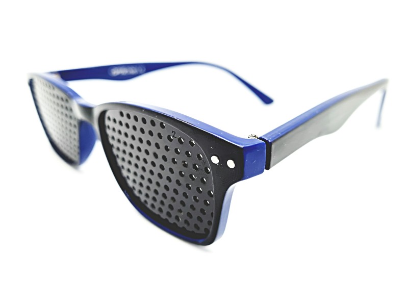 Foto mediana del modelo 8007 - Visiontrainer: Lentes reticulares, estenopeicos, anteojos, ejercicios visuales.