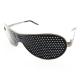 Foto chica del modelo 8022 - Visiontrainer: Lentes reticulares, estenopeicos, anteojos, ejercicios visuales.