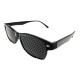 Foto chica del modelo 8510 - Visiontrainer: Lentes reticulares, estenopeicos, anteojos, ejercicios visuales.