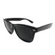 Foto chica del modelo 9051 - Visiontrainer: Lentes reticulares, estenopeicos, anteojos, ejercicios visuales.