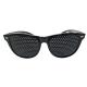 Foto chica del modelo 9051 - Visiontrainer: Lentes reticulares, estenopeicos, anteojos, ejercicios visuales.