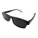 Foto chica del modelo Classic - Visiontrainer: Lentes reticulares, estenopeicos, anteojos, ejercicios visuales.