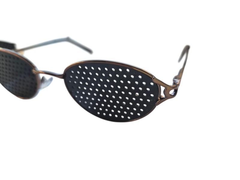 Foto mediana del modelo CX19 - Visiontrainer: Lentes reticulares, estenopeicos, anteojos, ejercicios visuales.